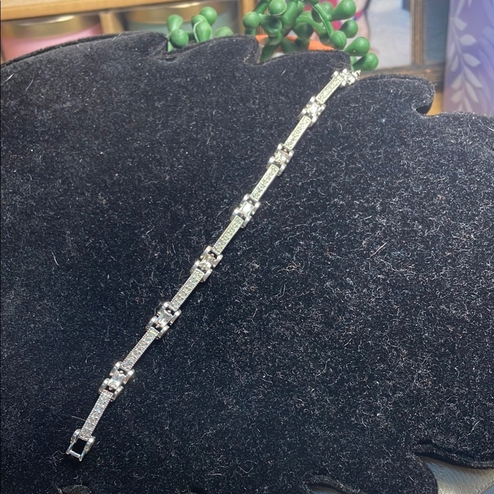 ✔️✔️✔️2 for 40$✔️✔️✔️Elegant Silver Bracelet